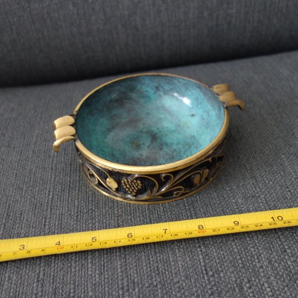 Fancy Ash Tray - Picture 8 of 11